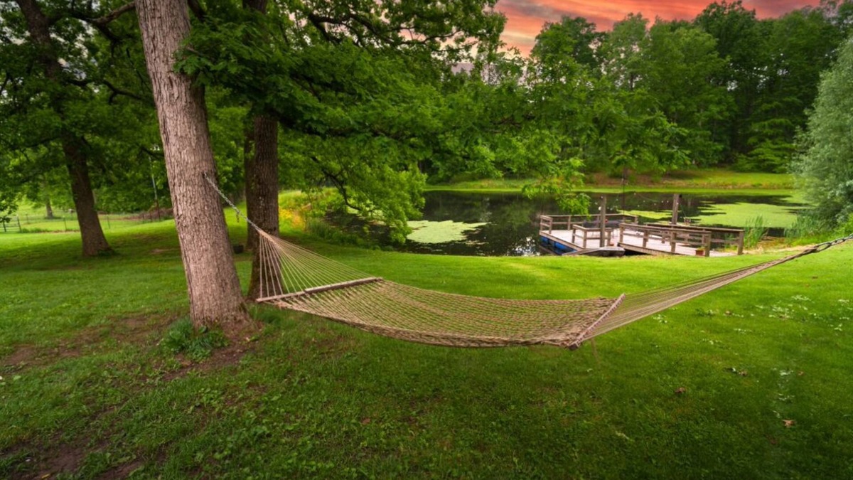 Farmers House | Sugarloaf Mountain EscapenSecluded 3 bedroom, 5 acres, ATV, RV and boat storage.