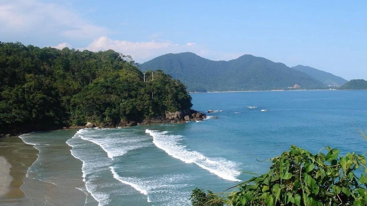 Praia da Fortaleza House | Suitable for your style, a unique beach with all the charm of the Atlantic Forest.