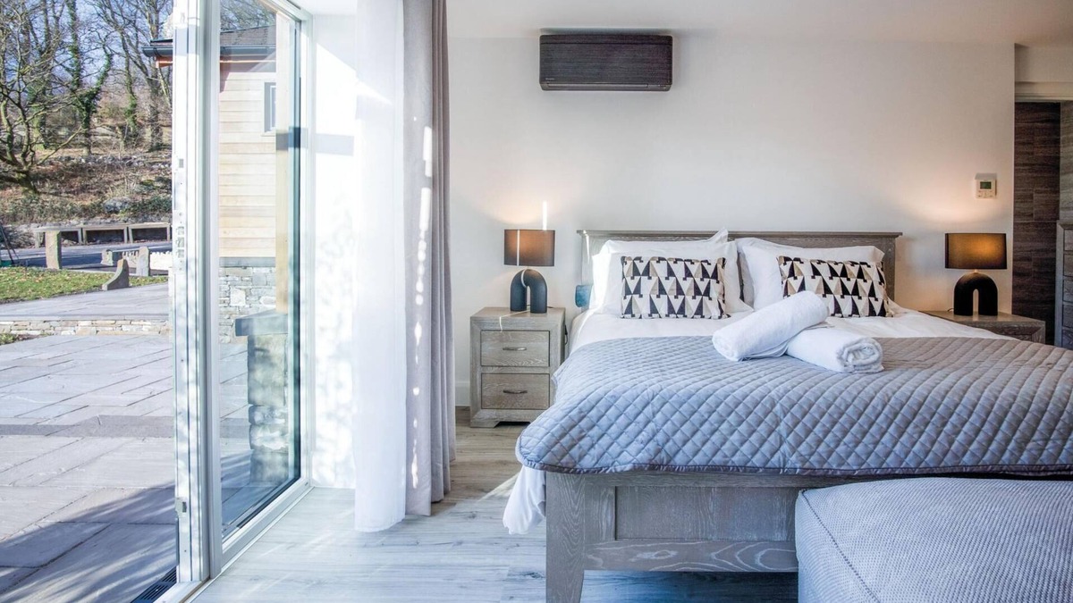 Pen-y-cae Apartment | Suite 10 - Sleeping Giant Hotel - Pen Y Cae Inn
