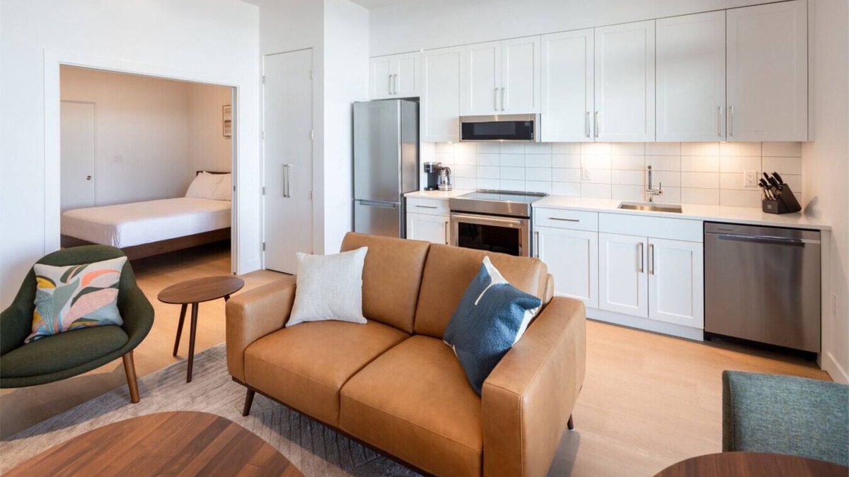 Regional District of Nanaimo Apartment | Suite 108 - One-Bedroom Oceanview King Suite