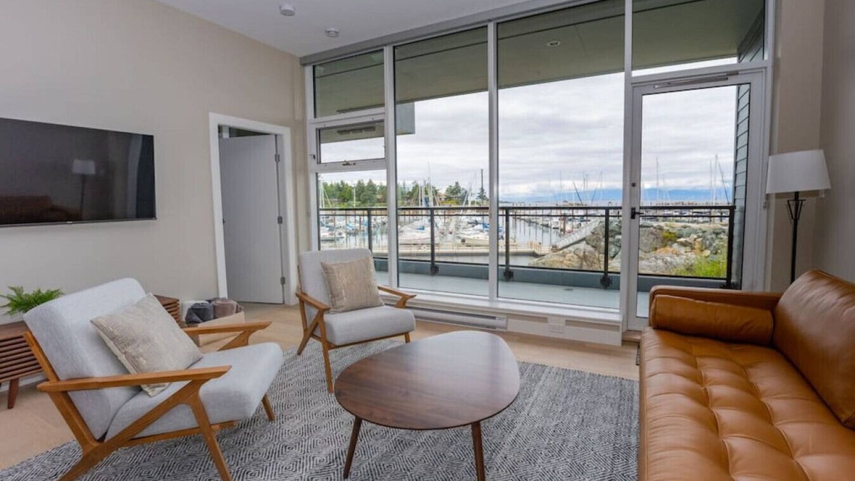 Regional District of Nanaimo Apartment | Suite #113 Contemporary Accommodation Patio Suite