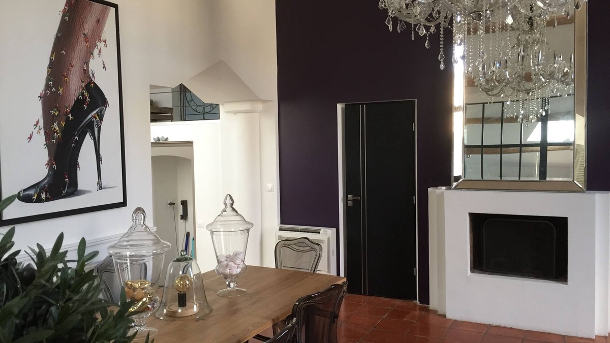 Lourmarin House | "SUITE 118 " Atypical apartment with terrace and SPA