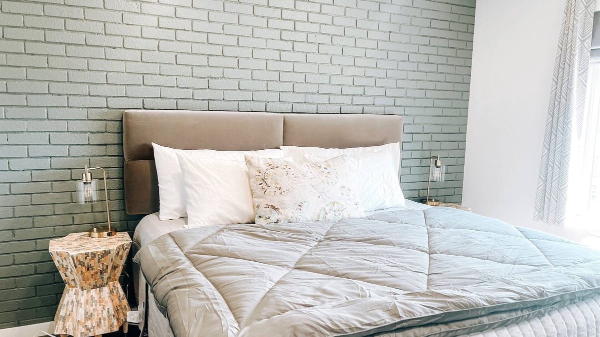 Midtown Apartment | Suite #14 Modern One Bedroom in Midtown, OKC!