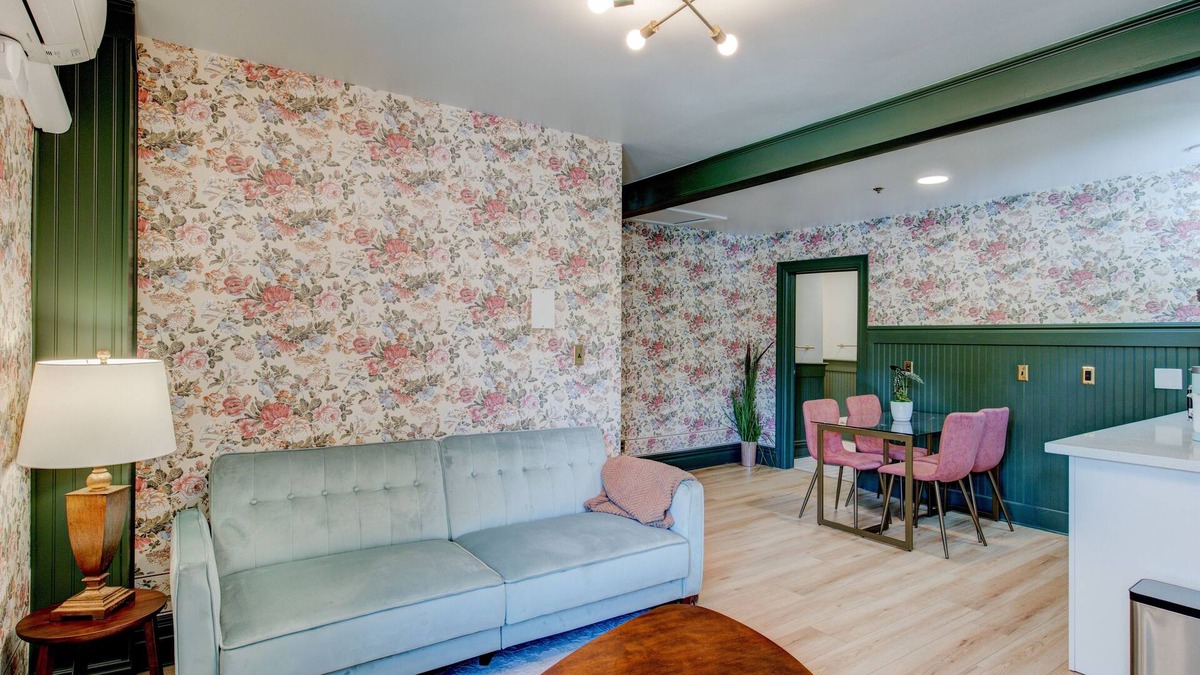 Springville Hotel | Suite 2 | Historic Art City Inn