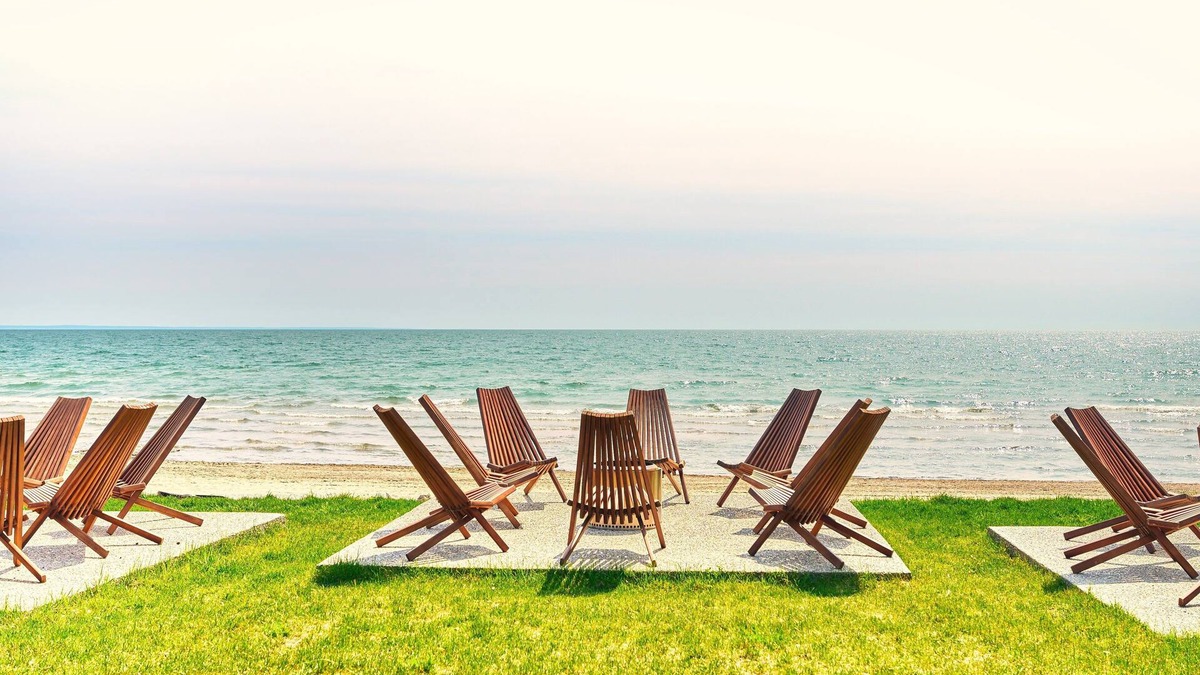 Wainfleet Cottage | Suite 202: Beautiful 3-Bedroom Beachfront Townhouse