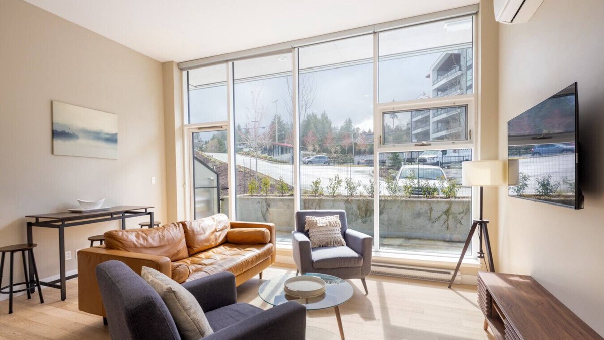 Regional District of Nanaimo Apartment | Suite #209 Contemporary Accommodation Patio Suite