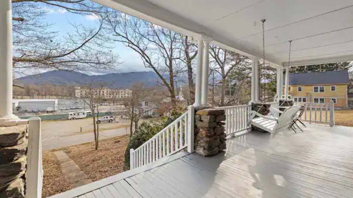 Black Mountain Apartment | Suite 4, Quick Walk to Downtown Black Mountain