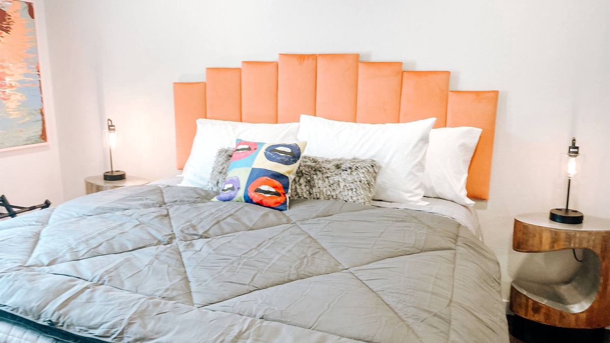 Midtown Apartment | Suite #8 Modern One Bed w/Balcony in Midtown!