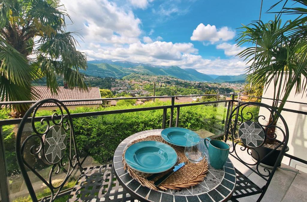 Bigogno Apartment | Suite Apartment with a view and free parking
