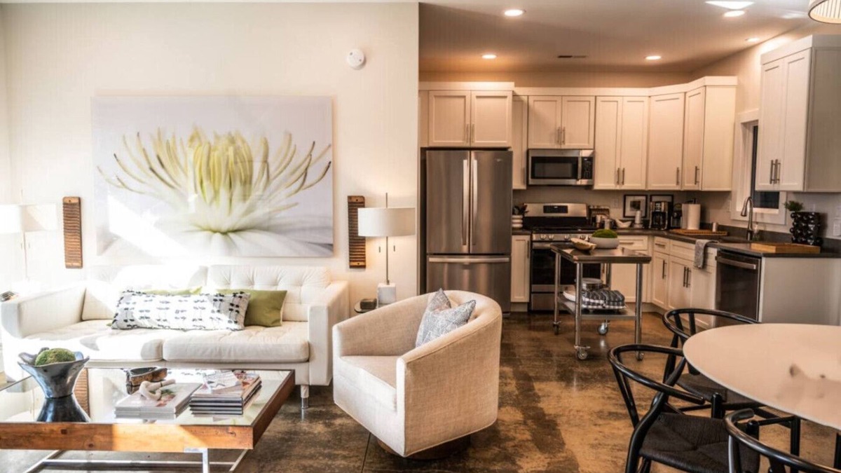 Meadows Of Dan House | Suite at Gathering Barn - luxury in the mountains, by Buffalo Mountain Getaway