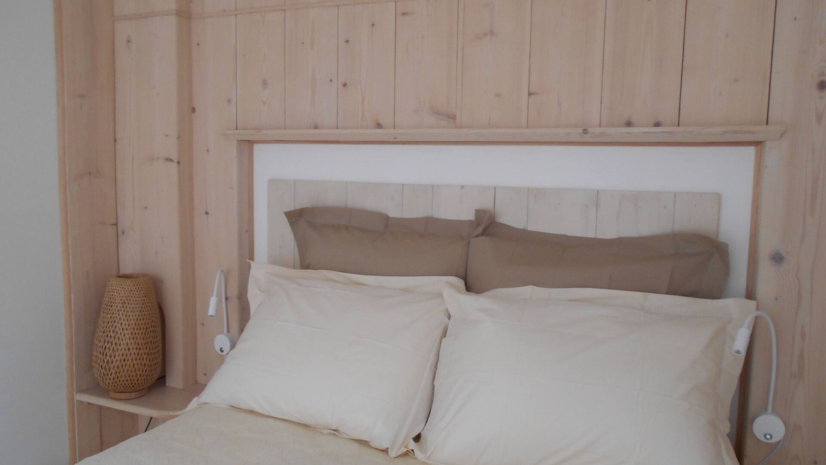 Arlanc Cabin | Suite cabanes & Roulottes - A stay in the heart of the vegetable garden, breakfast included.