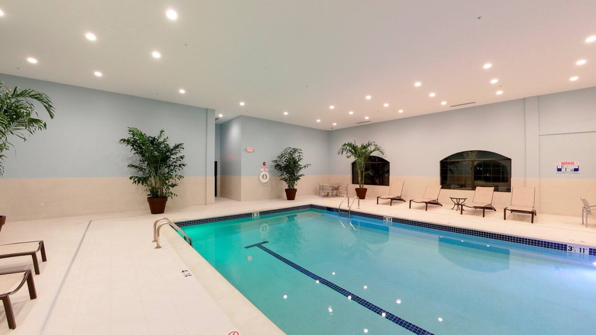 Bryant Pattengill West Apartment | Suite Close to U of M | Indoor Pool + Business Ctr