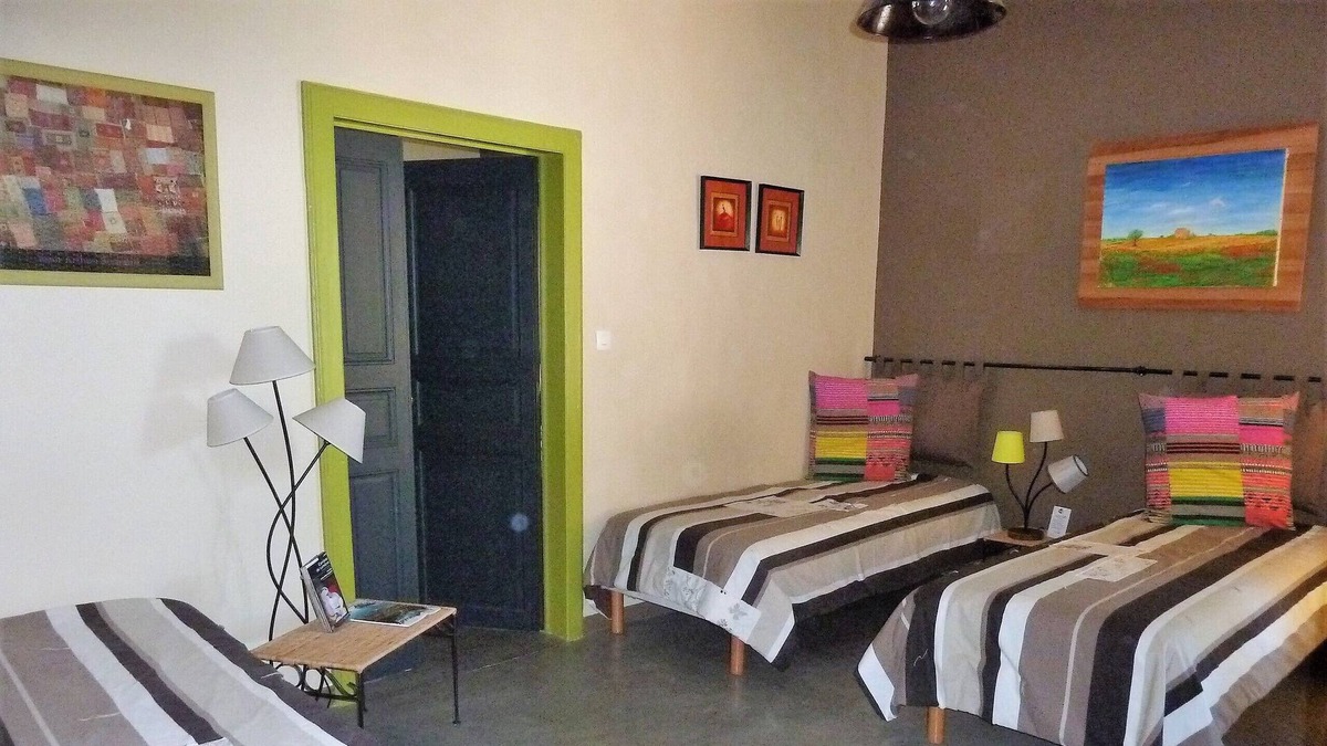 Vergeze House | Suite-Connected-Ensuite-Balcony-JULIETTE & PAUL