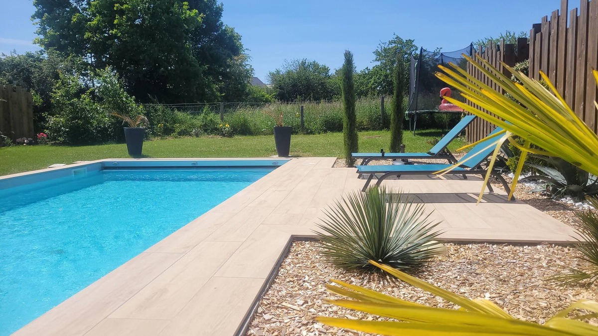 Rouillon Bed & Breakfast | Suite Dans Villa Avec Piscine au Calme Proche du Circuit des 24h du Mans