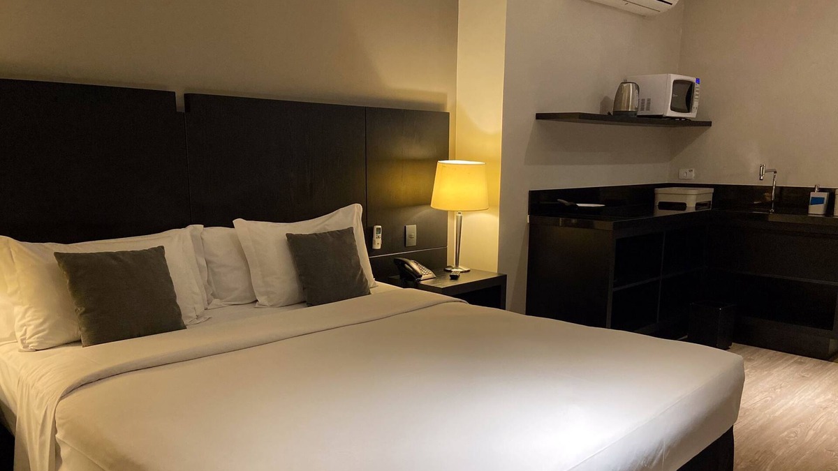 Reboucas House | Suite Double with kitchen by ¼ UmQuarto 5-PR.
