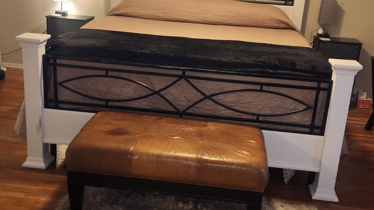Old Jamestown House | Suite Dreams in a quiet suburban St. Louis neighborhood.