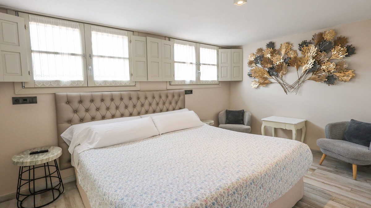 Santillana del Mar Apartment | Suite-Family-Whirlpool bath