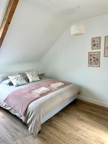 Chateauneuf-du-Faou Apartment | Suite Fleurs des champs