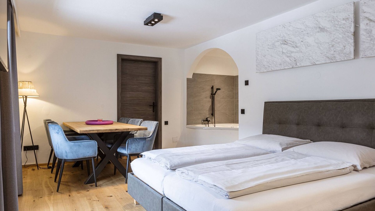 Vorderglemm Apartment | Suite for up to 6 people & wellness area