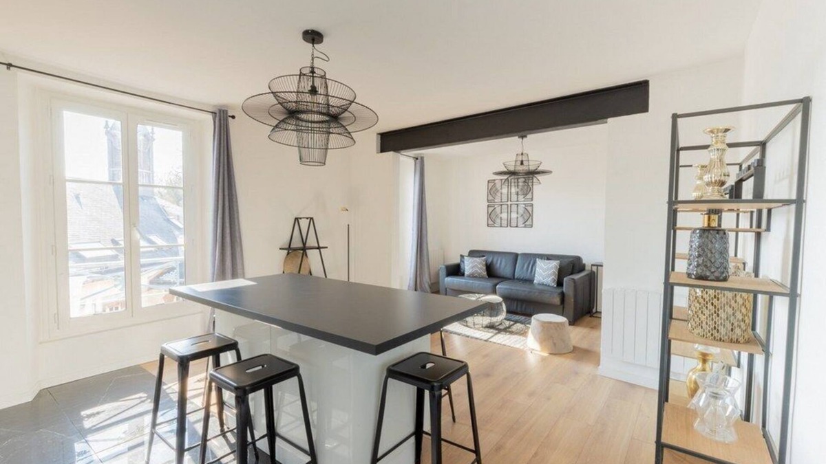 Epernay Apartment | Suite GATSBY - 6 peopleAt just 2 minutes' walk from avenue de Champagne!