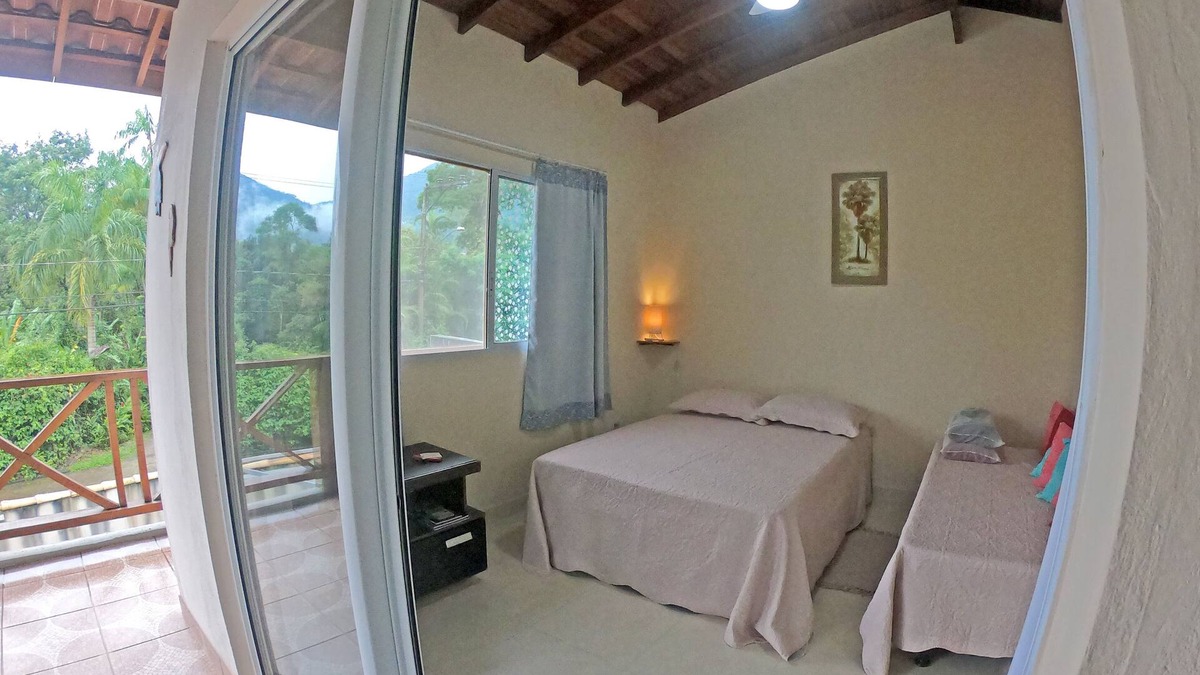 Agua Branca Ski Chalet | Suite in a quiet neighborhood with an excellent location.