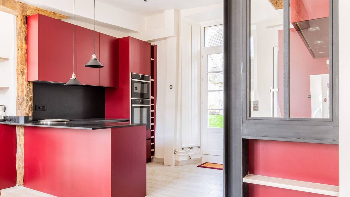 Villiers-le-Bacle Bed & Breakfast | SUITE L'AVENUE