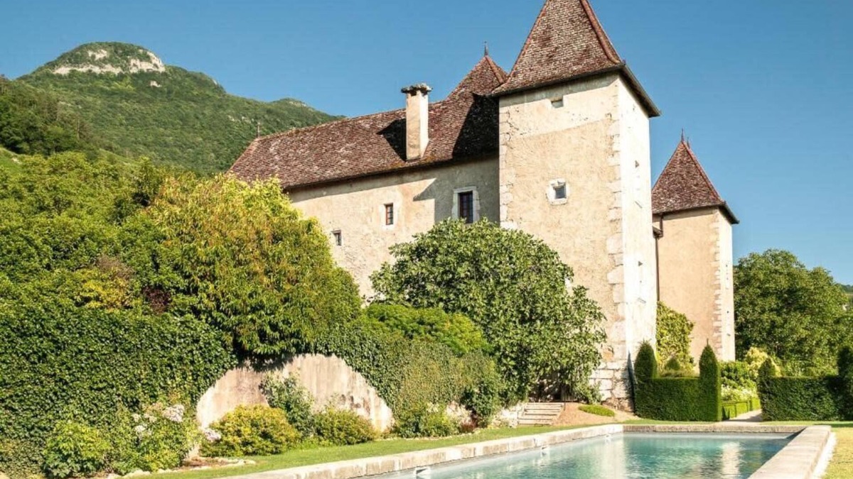Jongieux Bed & Breakfast | Suite LA MONDEUSE - Château de la Mar
