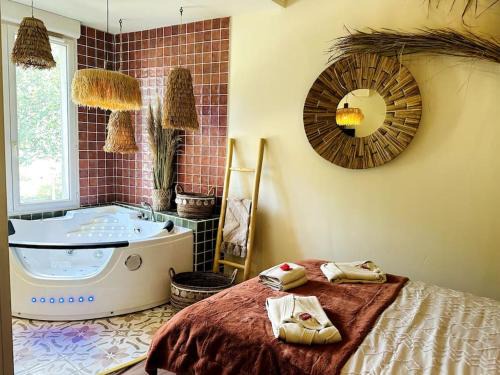 Dinan - Saint-Malo Apartment | Suite Marrakech - Rennes centre