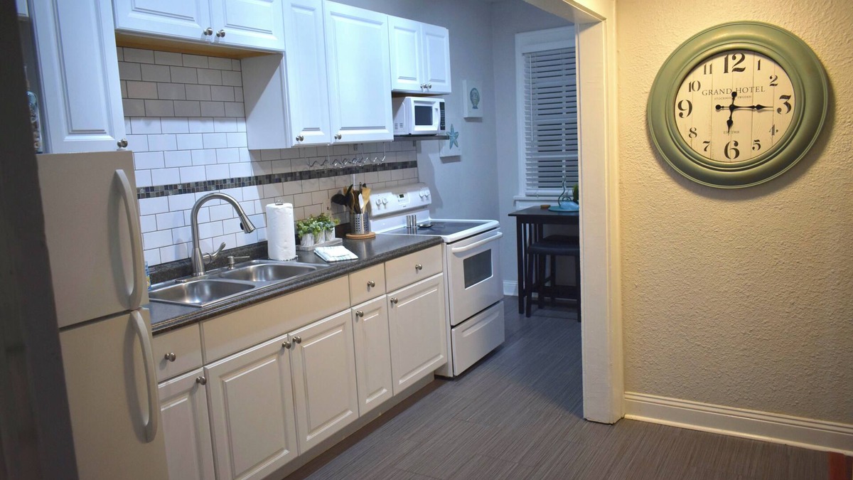 Courier City - Oscawana Apartment | Suite Poseidon - Casablanca of Hyde Park
