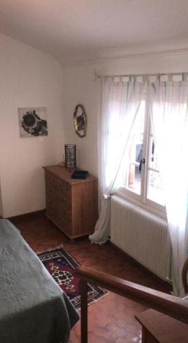 Ableiges House | Suite privé pres de Cergy