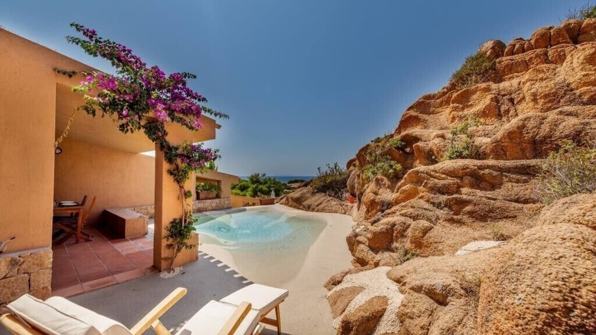 Costa Paradiso Resort | Suite Rosa 10 with private idromassage pool