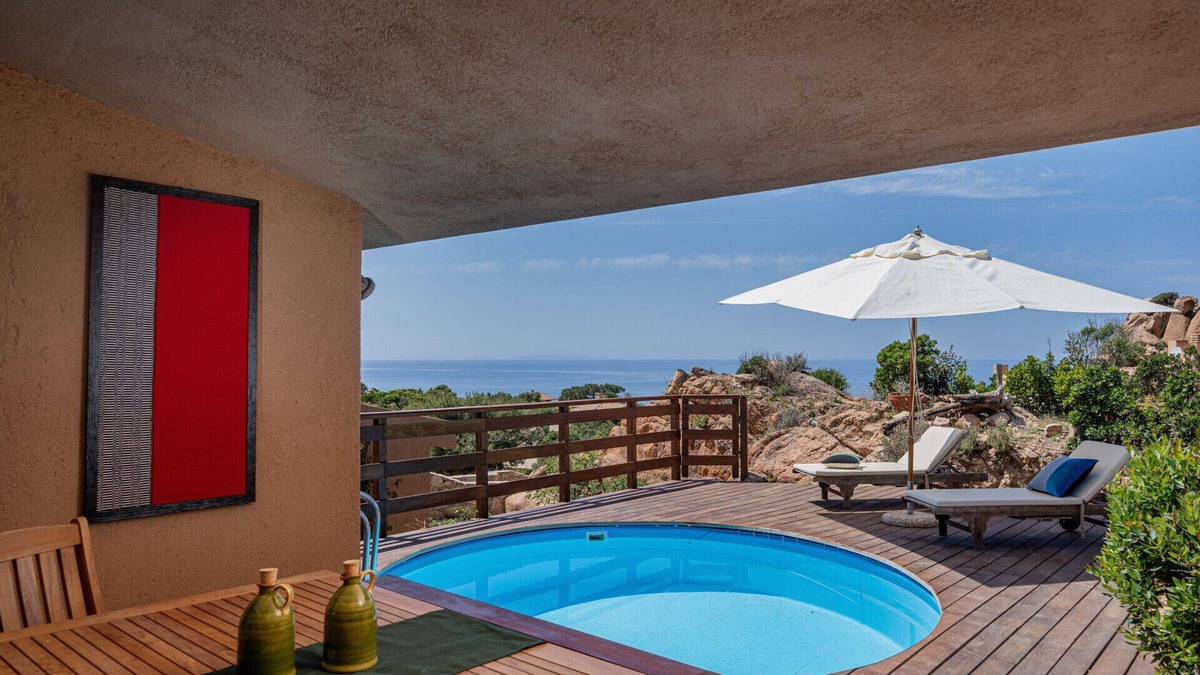 Costa Paradiso Resort | Suite Rosa 11 with private pool and sea view