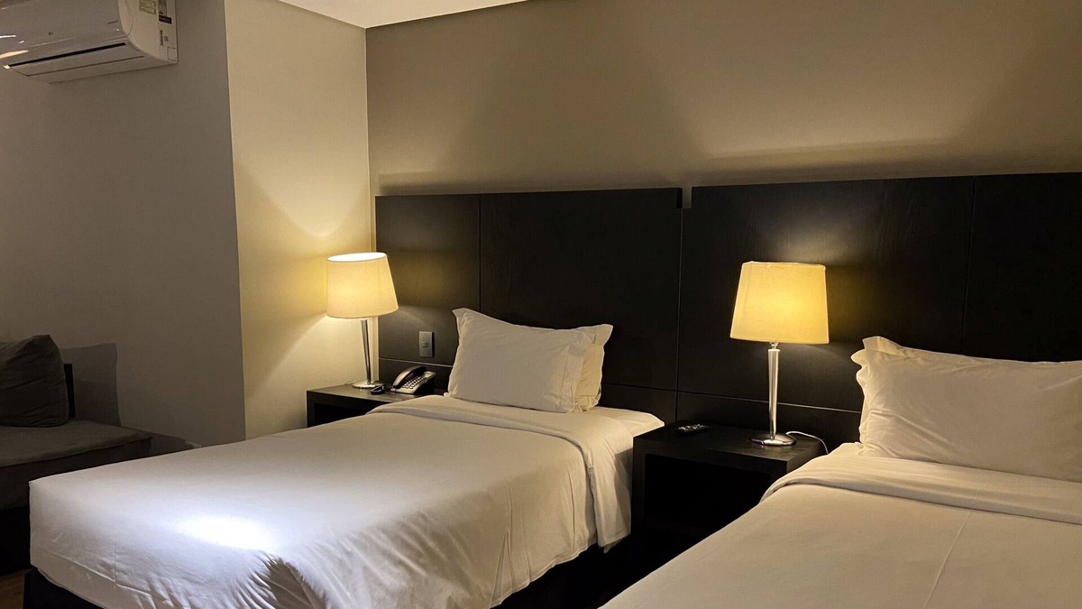 Reboucas House | Suite Twin by ¼ UmQuarto 11-PR.