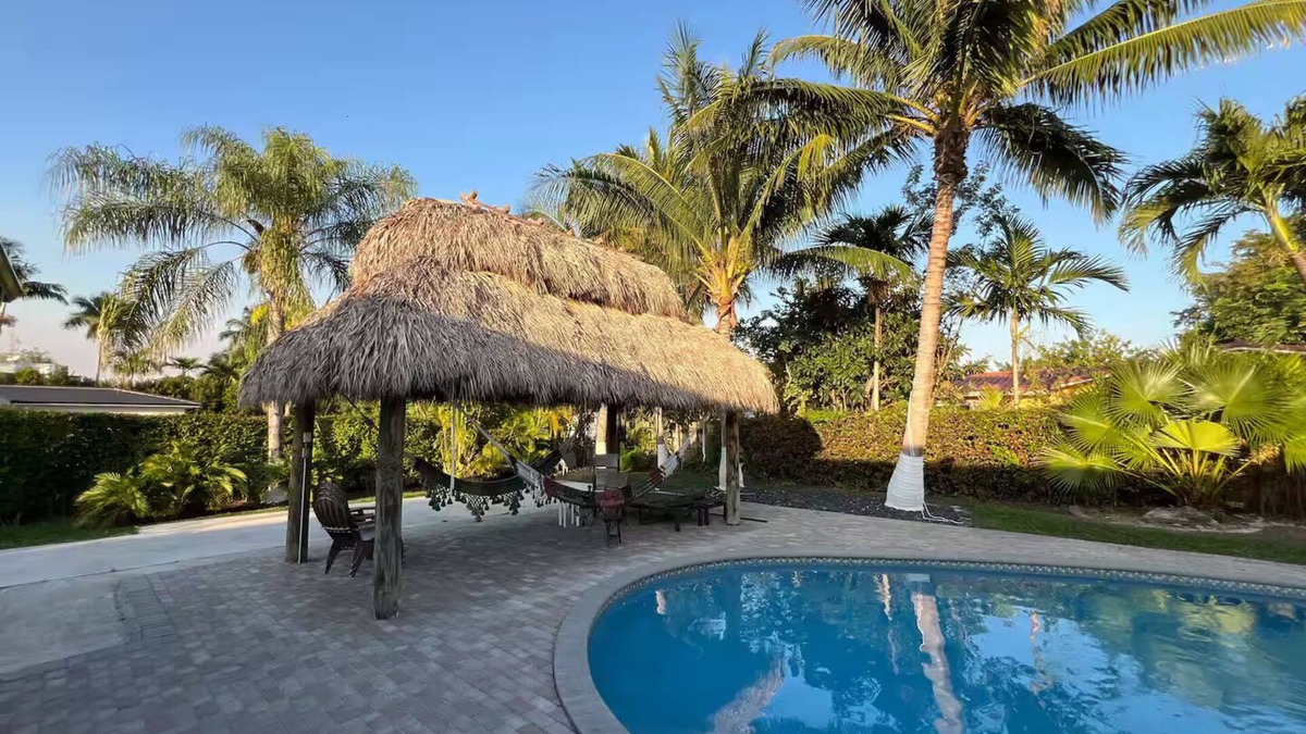 Ludlam Bed & Breakfast | Suite with 2 queen beds, bathroom! Totally private!