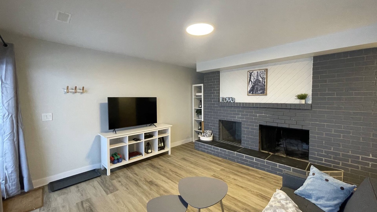 Kamloops House | Suite with a View! 5min to TRU