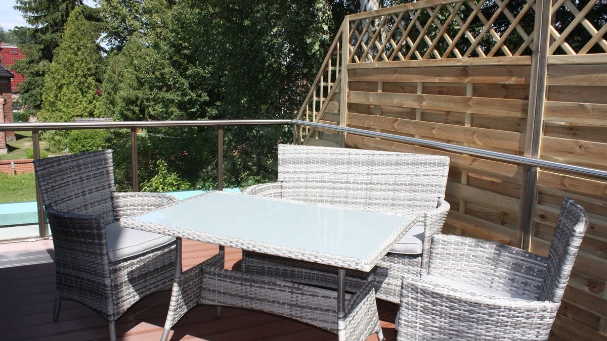 Bad Saarow Apartment | Suite with terrace and view of the church, lake access - Ferienhof Löschebrand