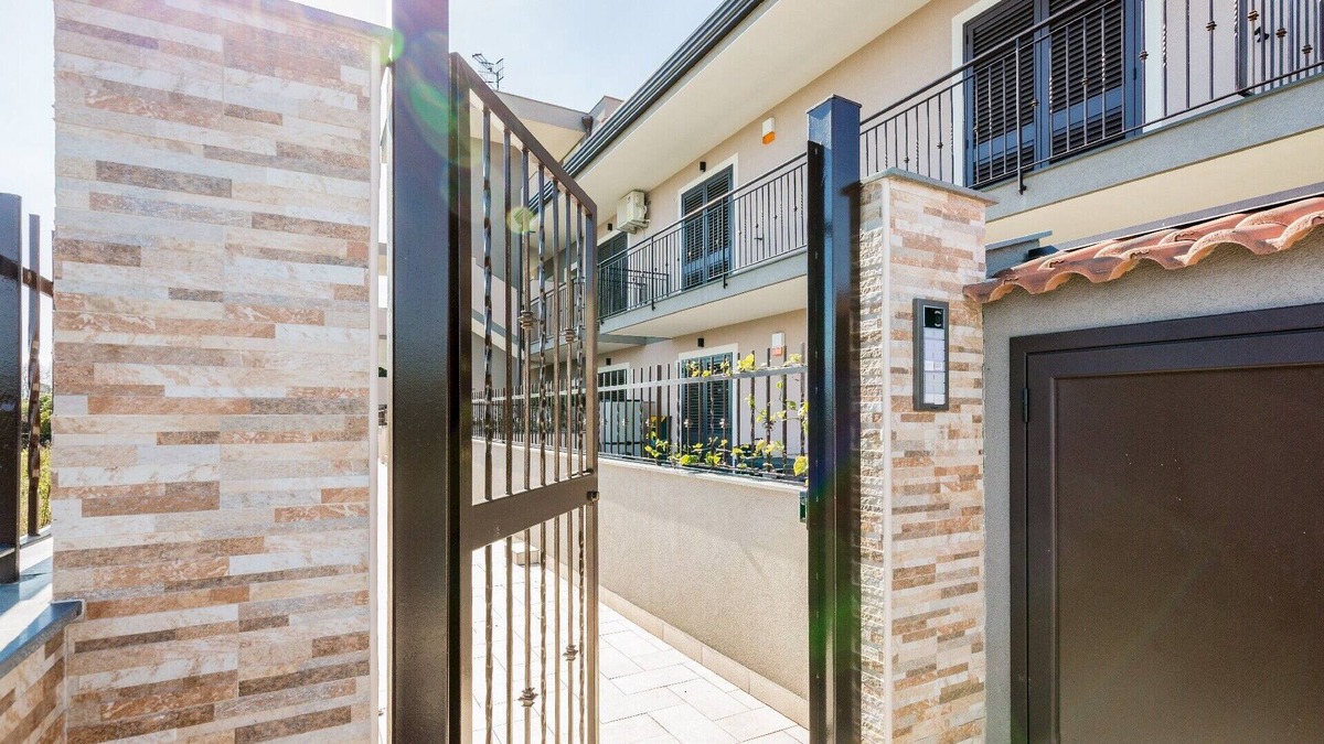 Giarre Apartment | Suite Zaffiro - Etna Diamond Suite - Taormina&Etna by SunTripSICILY