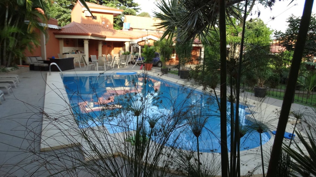 Alajuela House | SUITES AND APARTMENTS MERLYN AEROPUERTO # 17, OASIS DE PAZ