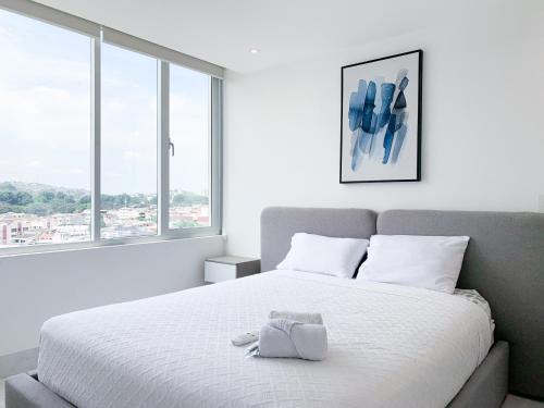 Kennedy Apartment | Suites de lujo cerca del WORLD TRADE CENTER, Parking Gratis, GYM, PISCINA
