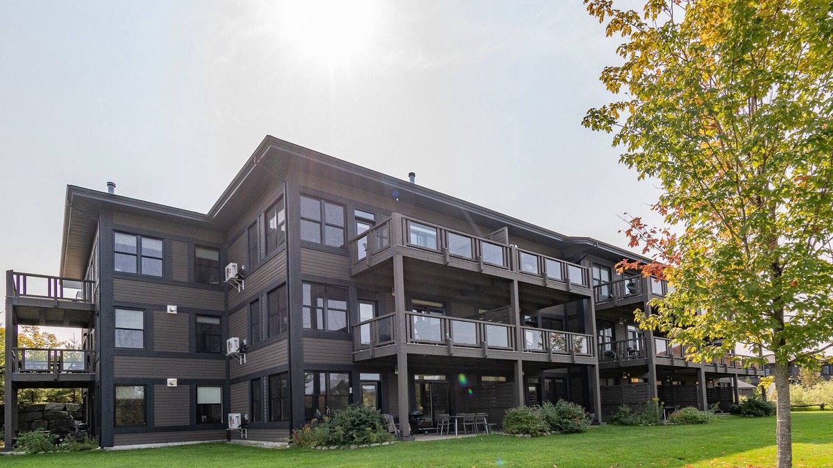 Lac Superieur Village Apartment | Suites Sur Lac