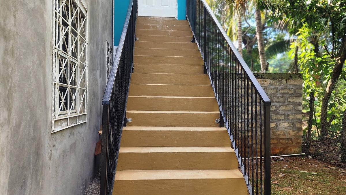 Santa Cruz Apartment | Summaz Oasis- Cozy 2-bedroom apartment with WiFi, AC in charming Santa Cruz