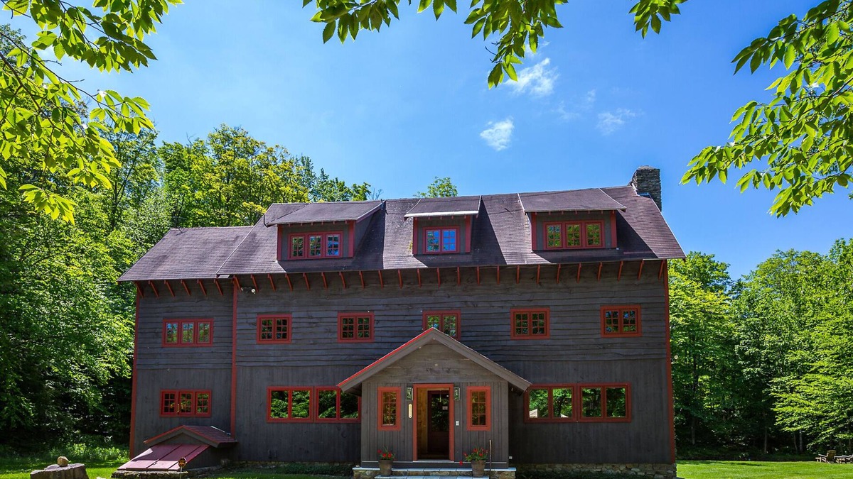 Stratton and Bromley Ski Areas Ski Chalet | Summer Adventures Await - Book now for the Horse Show & Explore Manchester