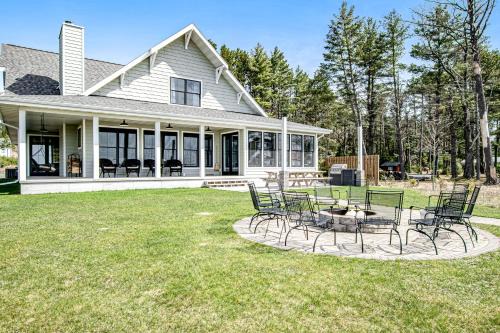 St Germain House | Summer Breeze
