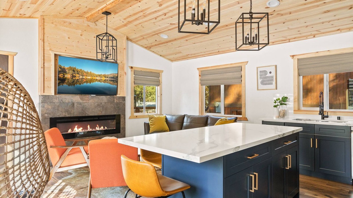 Big Bear Lake House | Summer cabin next to the Village total cabin AC!