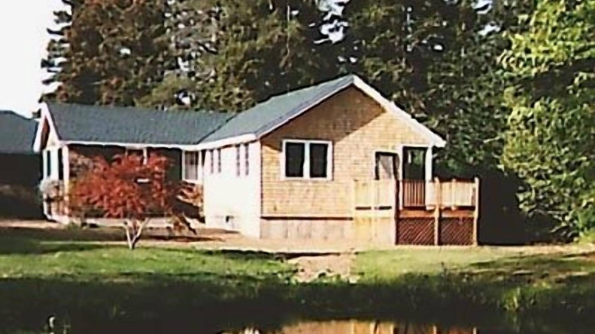 Manset Cottage | Summer Cottage on MDI nestled in woods