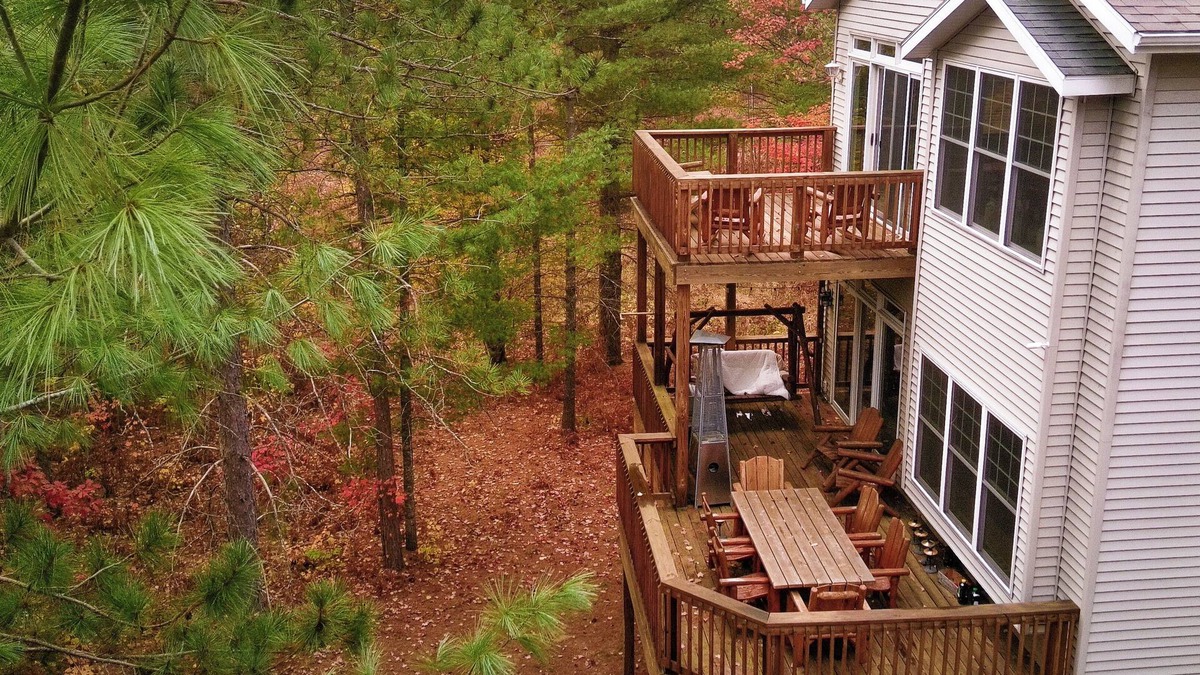 Pellston House | Summer Haven w/Game room, near Mackinaw and Harbor Springs! n