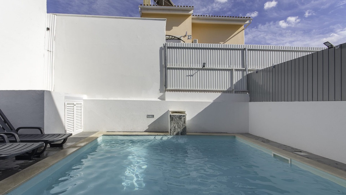 Seixal House | Summer Holiday family house with swimming pool