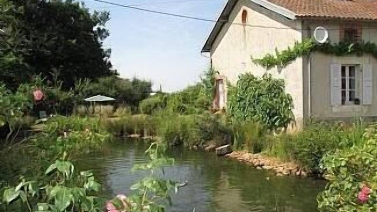 Lathus-Saint-Remy Cottage | Summer house at our Organic Farmhouse