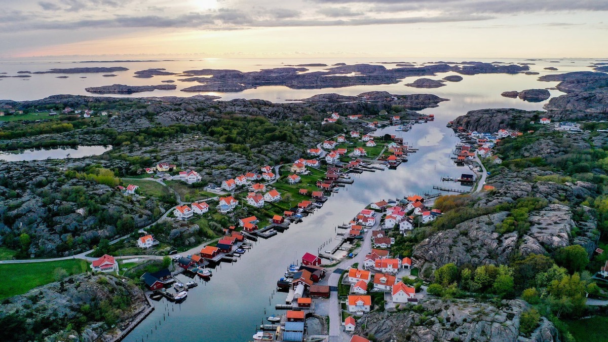 Hamburgsund House | Summer house on Swedens most beautiful island!