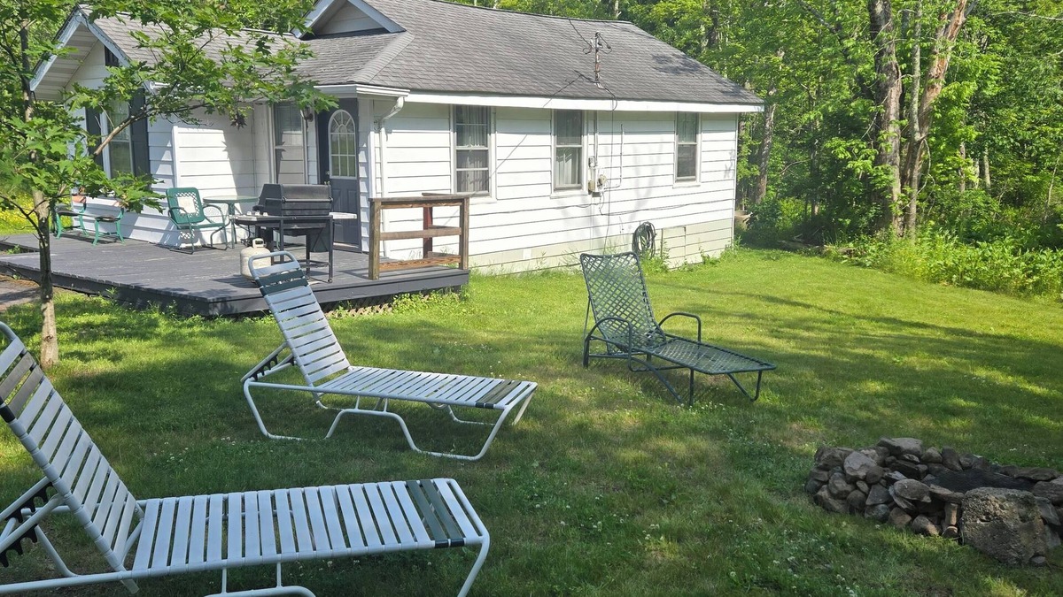 Haines Falls Cottage | summer in the mountains
